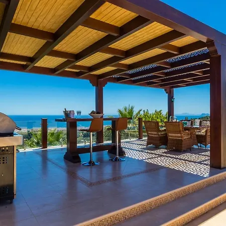 Couette-café Luxury Villa Bellagio 1-3 Rooms Rented To Adults Only Estepona