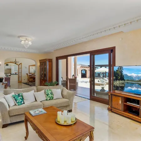 Luxury Villa Bellagio 1-3 Rooms Rented To Adults Only Bed & Breakfast